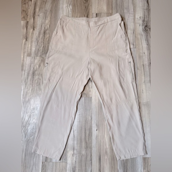Chico's Lightweight Elastic Waist Cargo Pants Size 14 Regular Tan - Picture 1 of 5
